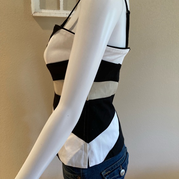 One shoulder White House black market top size S - Picture 3 of 4